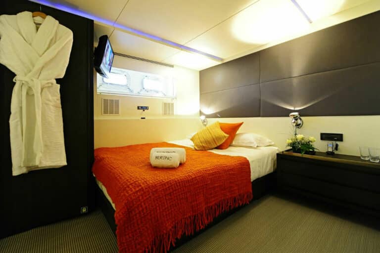 Motor Yacht Berzinc Double Guest Stateroom