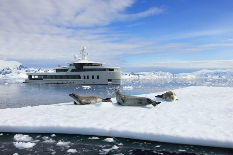 Damen Yachting SeaXplorer 60 polar seals