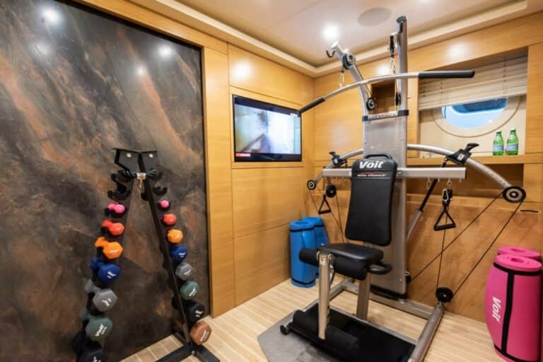 aresteas gym room image