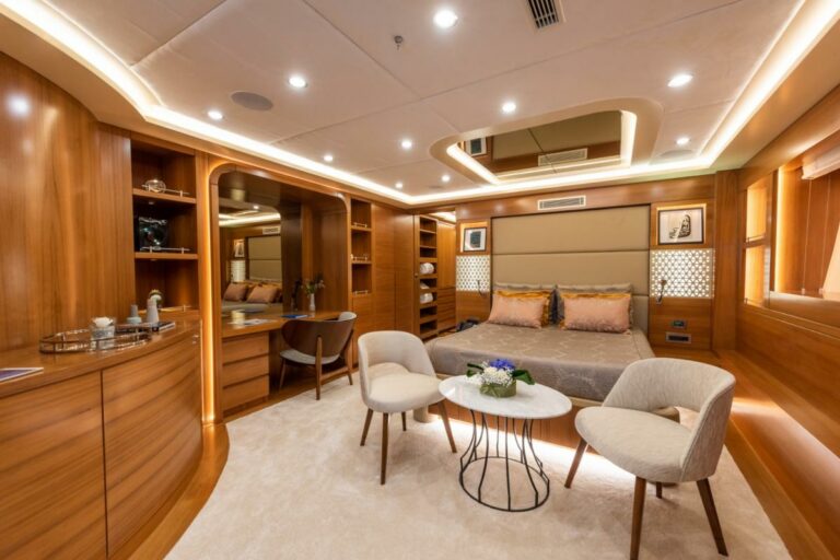 aresteas vip cabin image 2