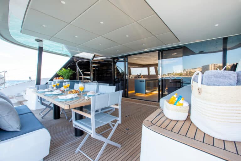 Sunreef Catamaran Sunbreeze for charter in Mallorca (12)