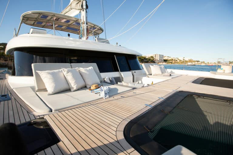 Sunreef Catamaran Sunbreeze for charter in Mallorca (15)