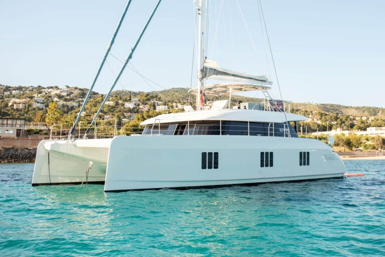 Sunreef Catamaran Sunbreeze for charter in Mallorca (17)