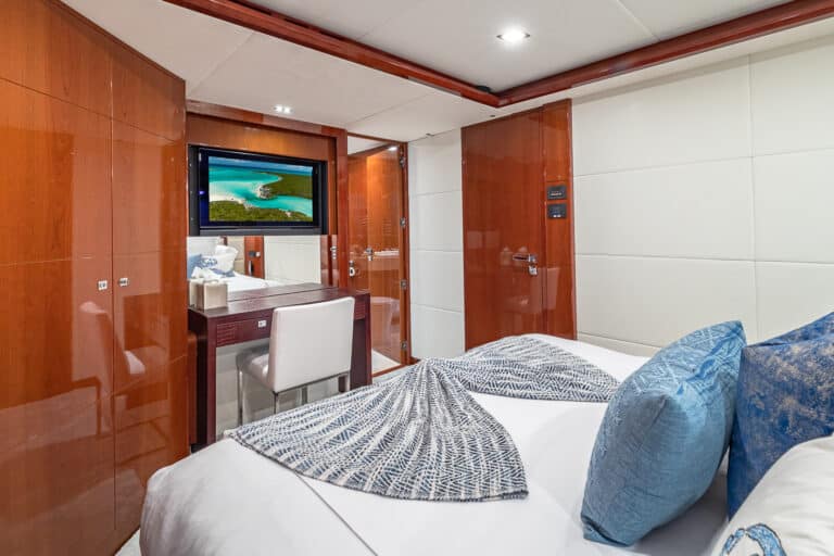 13 queen guest stateroom