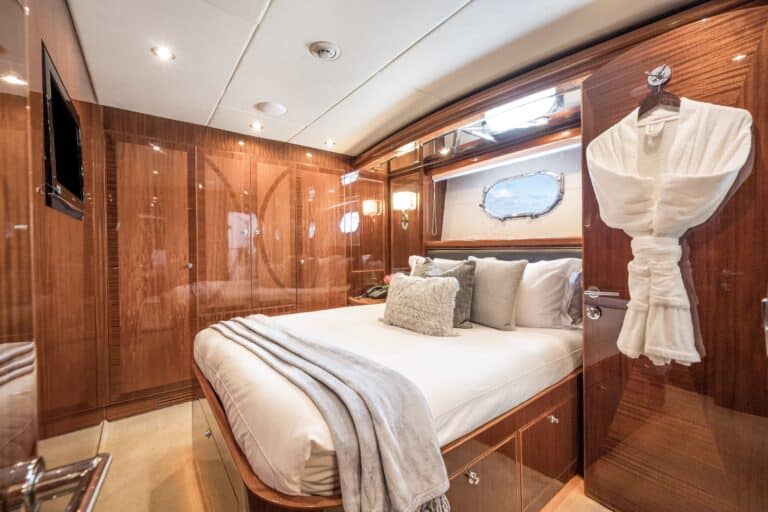 15. Limitless - Queen Stateroom 1