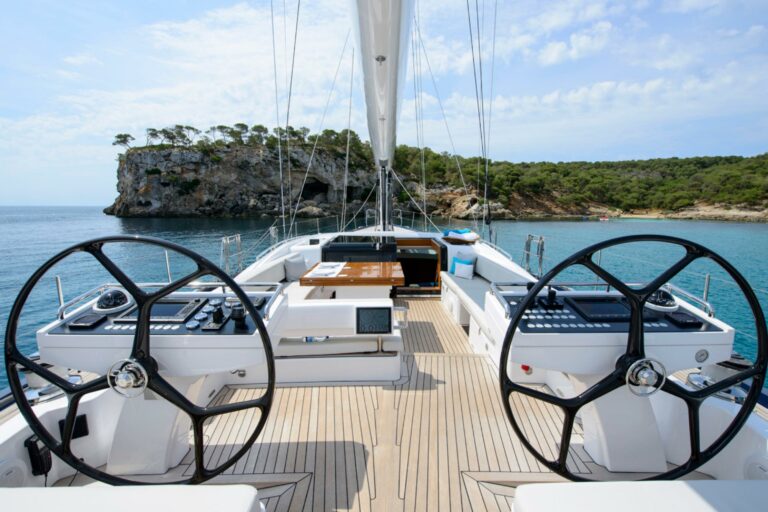 Oyster-sailing-yacht__Resampled