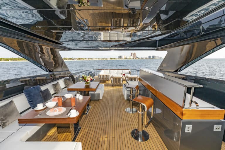 Tasty-Waves-Motoryacht-for-charter-18