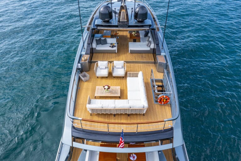 Tasty-Waves-Motoryacht-for-charter-22