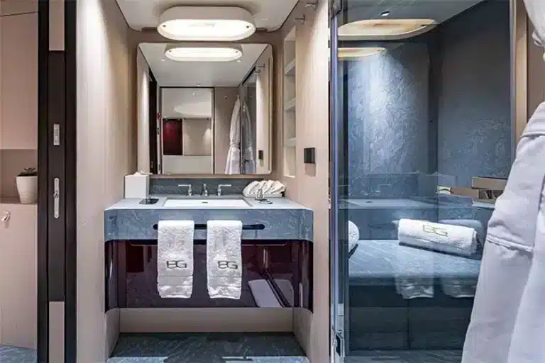 Yacht-Bora-Gora-guest-bathroom