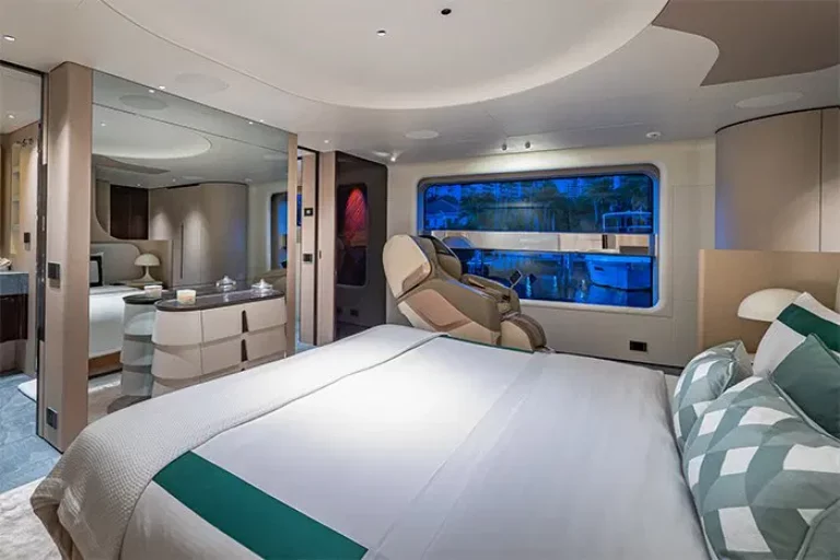 Yacht-Bora-Gora-guest-cabin