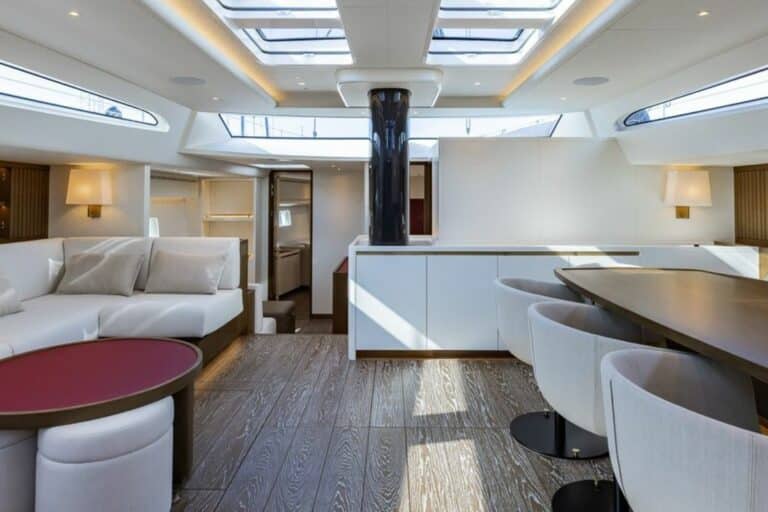 bgyb_charter_fancy_interior_4